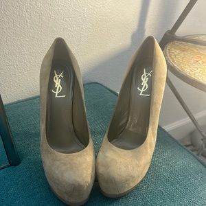YVE SAINT LAURENT High Stilettos camel suede closed toe pumps